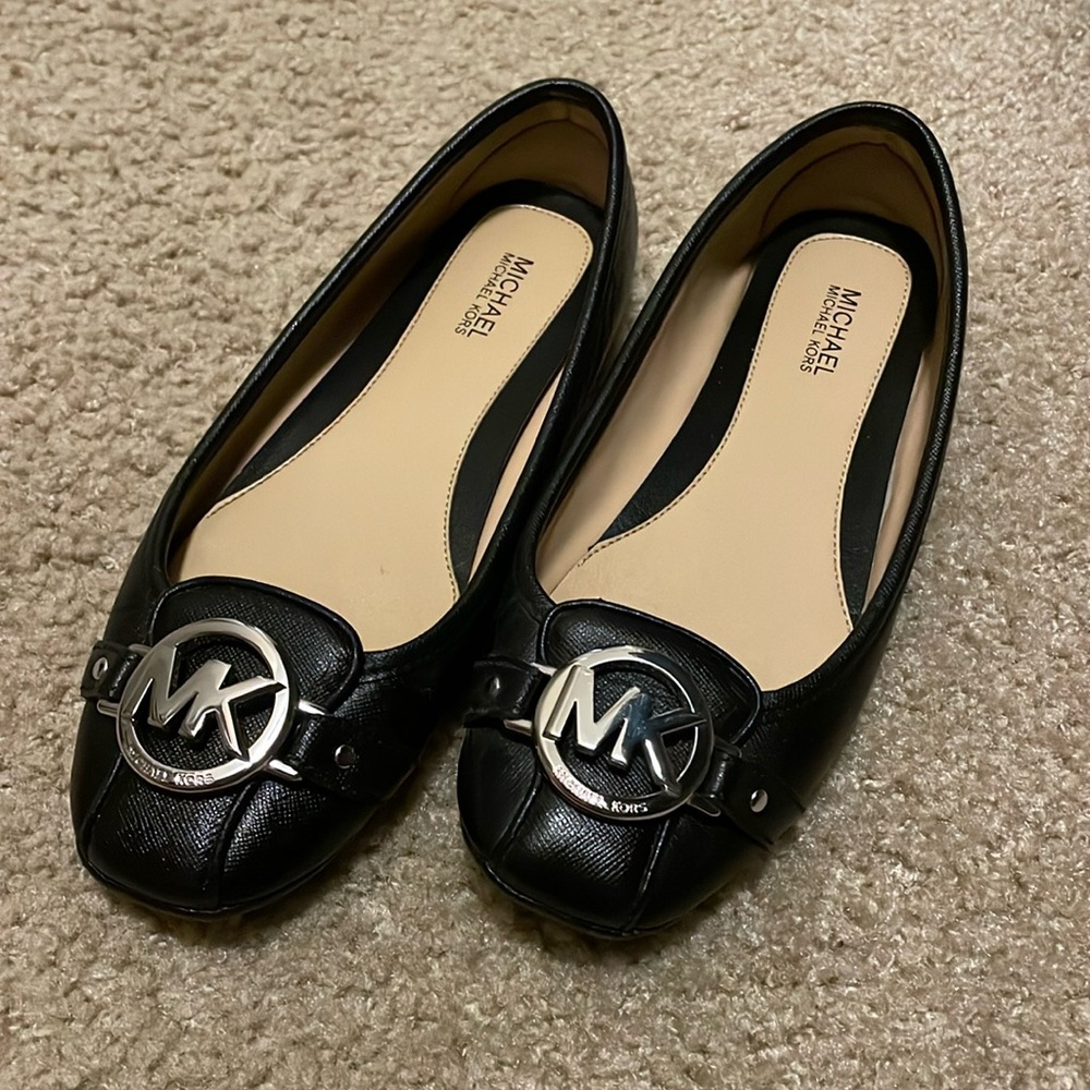 Black Michael Kors flats